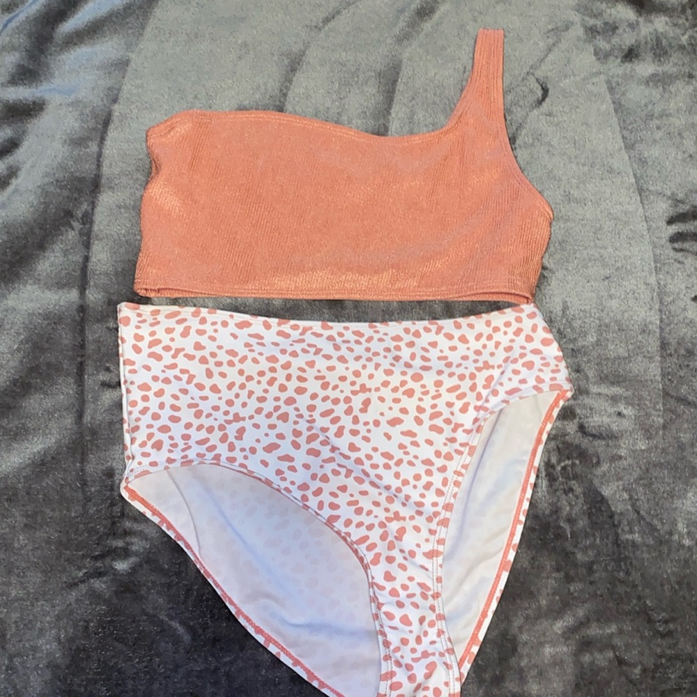 Bikini Blush Top One-Shoulder Strap, White & Blush Cheetah Print Bottoms Size L